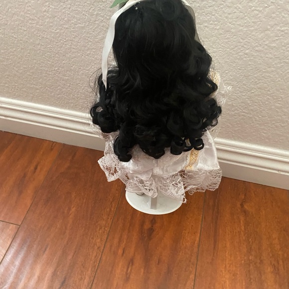 Beautiful black Porcelain doll - Picture 9 of 16